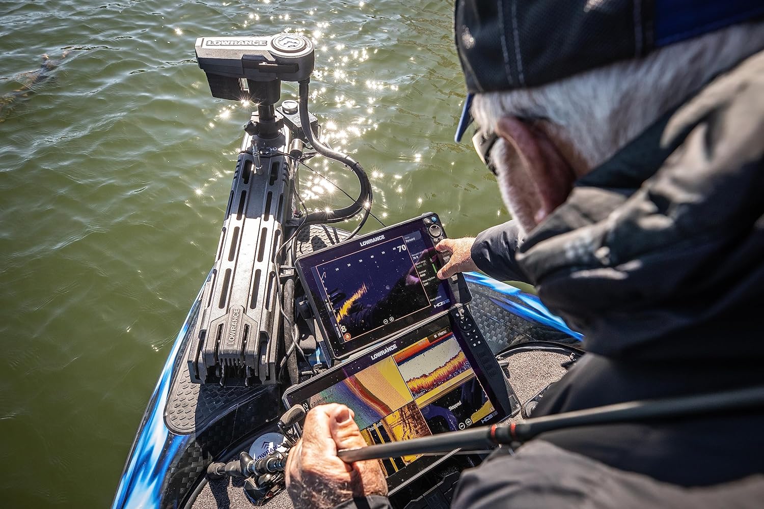 Lowrance HDS PRO 16 Inch Fish Finder with ActiveImaging HD 3-in-1 Transducer with Smartphone Integration